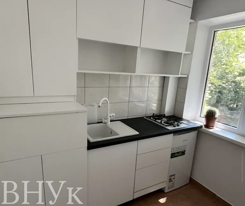 Продаж Квартира 1-кімнатна, 2/5 поверх на Капушанська Ужгород - изображение 5