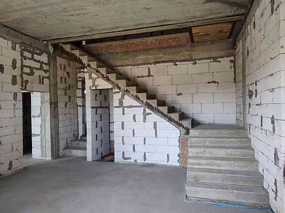 Продам. Неоконченное строительство. Молодіжне