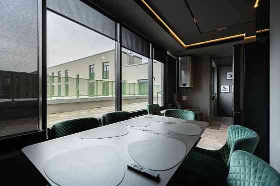 Продаж Квартира 3-кімнатна, 7/9 поверх на Набережно-Рибальська дорога вул., д. 3 Киев