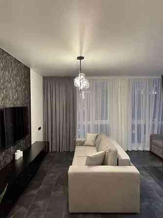 Оренда Квартира 1-кімнатна, 25/33 поверх на ул. Заречная Київ