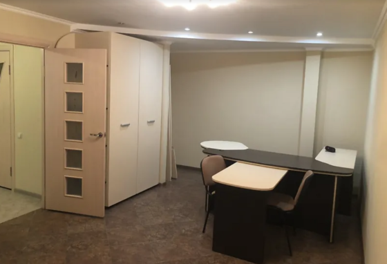 Продаж офісного приміщення 30 кв.м. на 1 поверсі на вул. Лозовецька Тернопіль