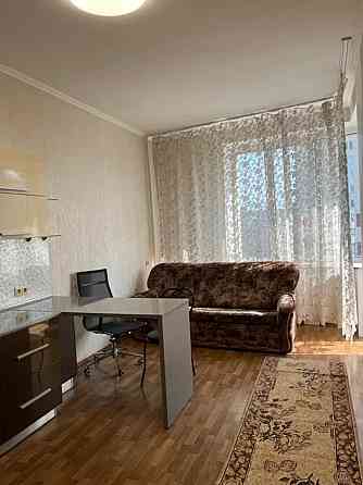 Оренда Квартира 1-кімнатна, 10/17 поверх на Урлівська, 4а Kiev