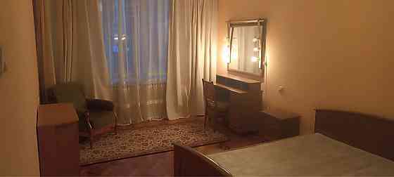 Продаж Квартира 3-кімнатна, 7/18 поверх на Старонаводницька вул., д. 6А Киев