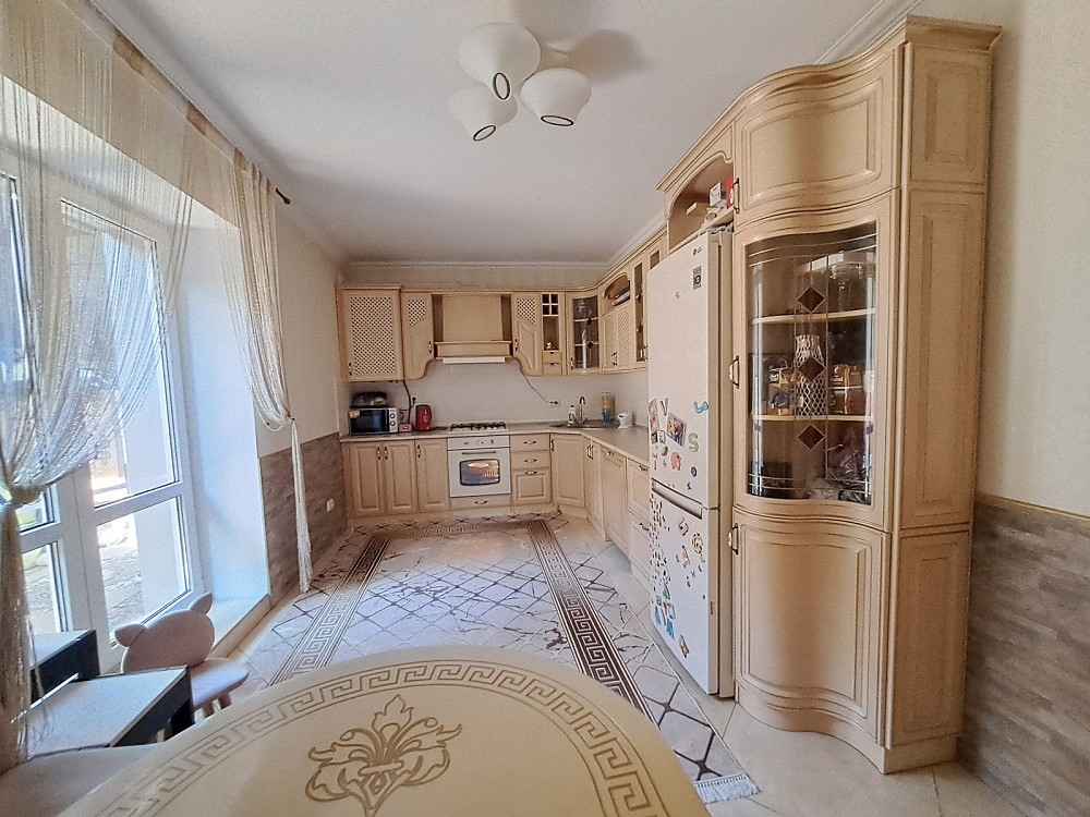 Продаж 3 км.квартири з гаражем у Петриках.  - фото 1