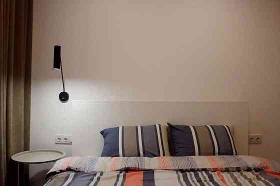 Продаж Квартира 2-кімнатна, 4/9 поверх на Салютна вул., д. 2б Київ