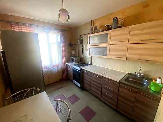 Продаж Квартира 2-кімнатна, 8/9 поверх на Березинская ул., 37 Дніпро