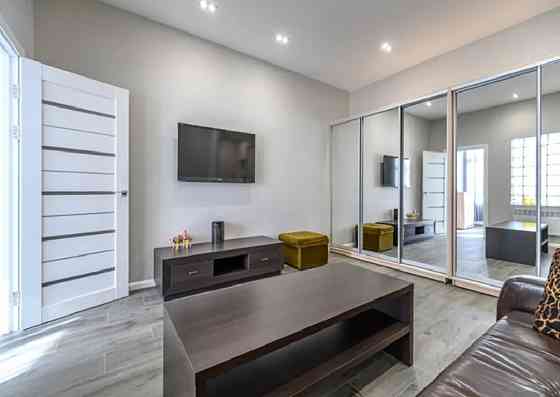 Оренда Квартира 3-кімнатна, 3/13 поверх на Аркадиевский пер., 9/1 Одесса