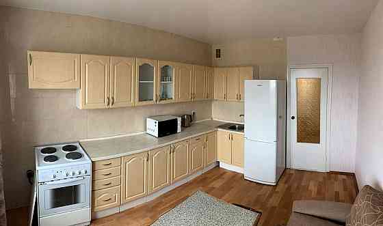 Оренда Квартира 2-кімнатна, 12/14 поверх на вул. Козацька, 97 Киев