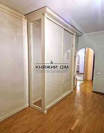 Продаж Квартира 1-кімнатна, 16/16 поверх на Княжий Затон ул. Київ