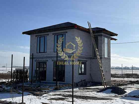 Продаж Будинок 4-кімнатний 