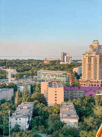 Продаж Квартира 4-кімнатна, 16/17 поверх на Солнечная ул. Odessa