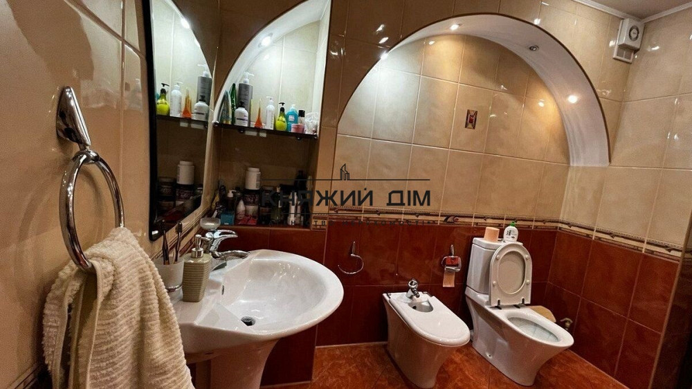 БЕЗ КОМІСІЇ !!! Оренда дворівневої 4-х к. кв. з великою терасою у центрі, м. Палац Україна. № 11200712 Киев - изображение 17