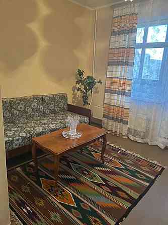 Оренда Квартира 3-кімнатна, 8/9 поверх на просп. Миколи Бажана, 9 Київ