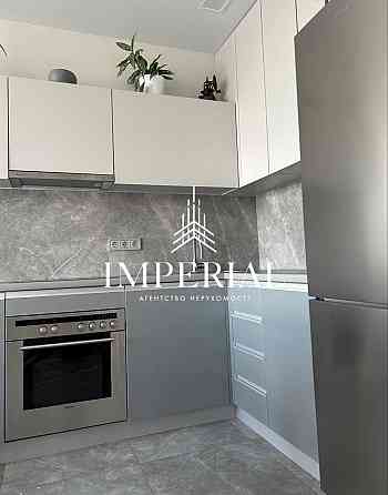 Продаж Квартира 2-кімнатна, 19/27 поверх на вул. просп. Степана Бандери Киев