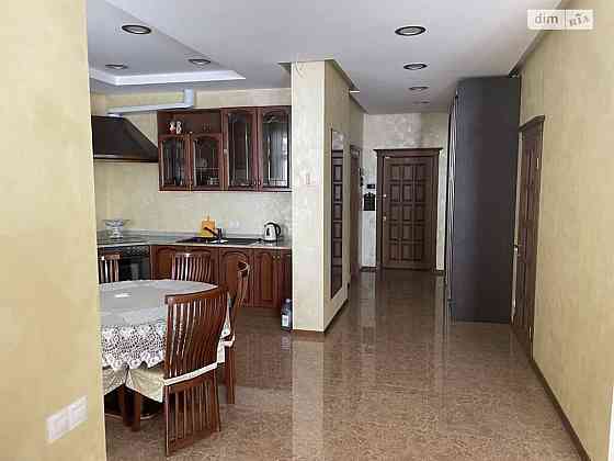 Продаж Квартира 1-кімнатна, 8/25 поверх на Степана Руданського, 3А Kiev