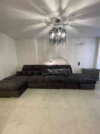 Продаж Квартира 3-кімнатна, 10/10 поверх на Алімпія Галика, 75 Kiev