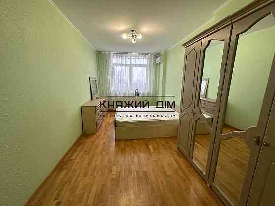 Оренда Квартира 2-кімнатна, 12/25 поверх на Воскресенская ул. Київ