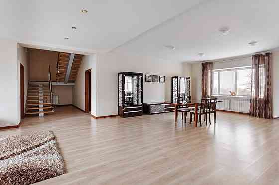 Оренда Квартира 4-кімнатна, 5/7 поверх на Успенская ул., 2/1 Одеса