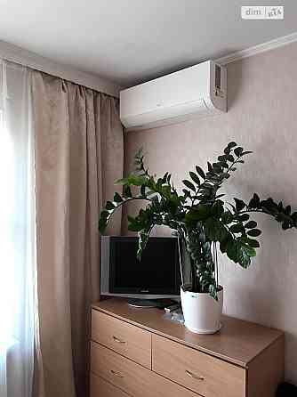 Оренда Квартира 1-кімнатна, 8/9 поверх на просп. Червоної Калини, 3В Киев