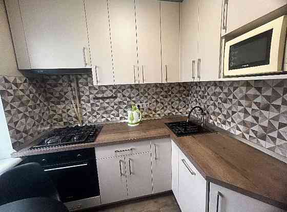 Оренда Квартира 1-кімнатна, 8/9 поверх на просп. Романа Шухевича, 22а Киев