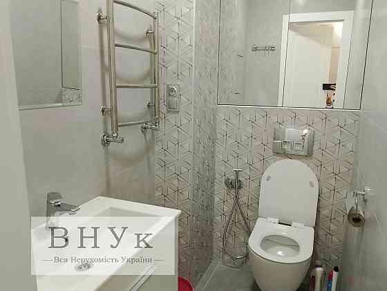 Продаж Квартира 3-кімнатна, 2/10 поверх на вул. Бандери С. Ternopil'