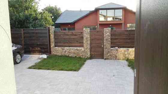 Продаж 2-поверховий Будинок  200 кв.м   