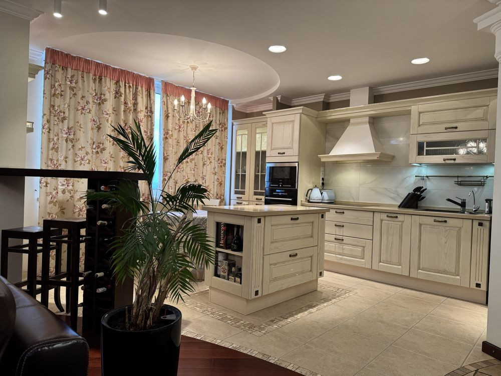 Продаж Квартира 4-кімнатна, 15/17 поверх на Касіяна Василя вул., д. 2/1 Kiev - photo 2