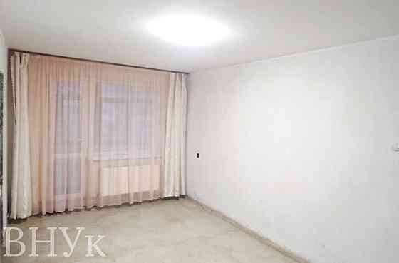 Продаж Квартира 4-кімнатна, 1/5 поверх на вул. Андрія Первозванного Вінниця