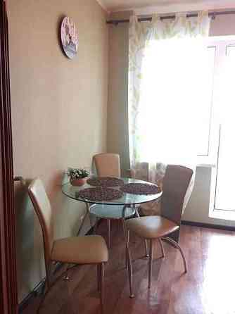 Оренда Квартира 1-кімнатна, 22/25 поверх на ул. Урловская, 38 Київ