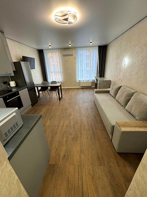 Оренда Квартира 1-кімнатна, 4/9 поверх на проспект Соборності, 17 Киев - изображение 1