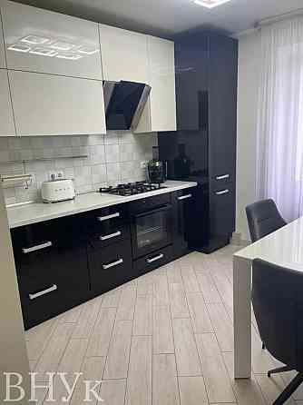 Продаж Квартира 3-кімнатна, 3/9 поверх на вул. Новий Світ Ternopil'