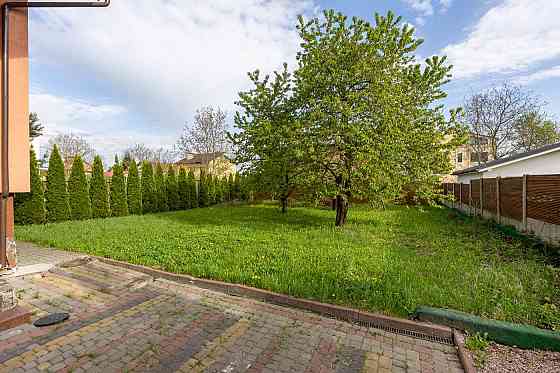 Продаж 2 поверхового будинку з ділянкою на 0.2 соток, 500 кв. м, 7 кімнат, Солонка