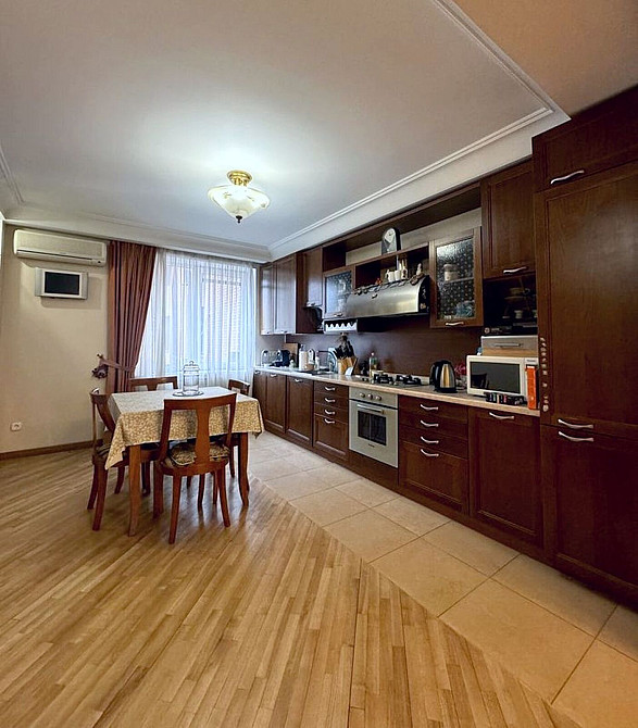 Продаж Квартира 3-кімнатна, 3/10 поверх на Чекмарева Академика ул., 2 Дніпро - фото 1