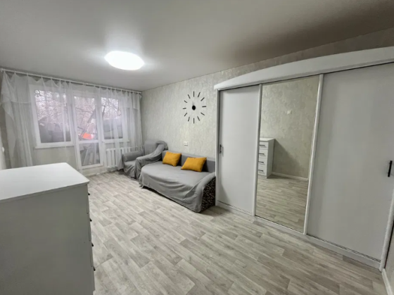 Продаж Квартира 2-кімнатна, 4/5 поверх на Героев Крут улица Одеса