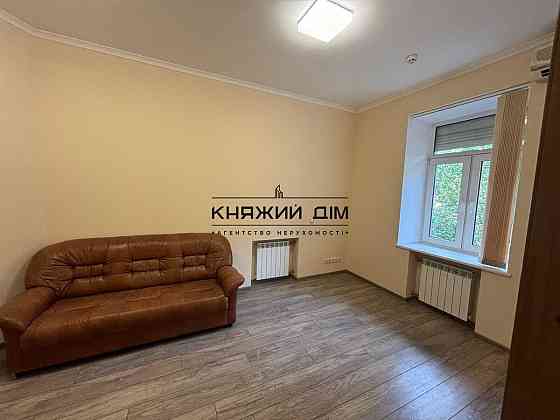 Продаж приміщення вільного призначення на Кловский спуск поверх - 1/4 Київ