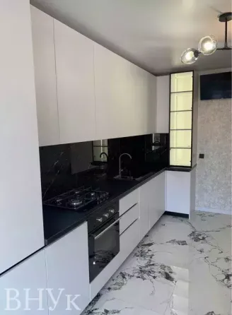 Продаж Квартира 1-кімнатна, 5/10 поверх на Рівненська Луцк