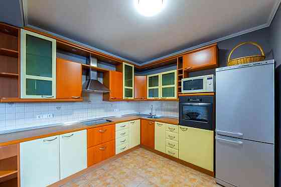 Оренда Квартира 3-кімнатна, 10/15 поверх на вул. Олександра Кошиця, 7 Київ