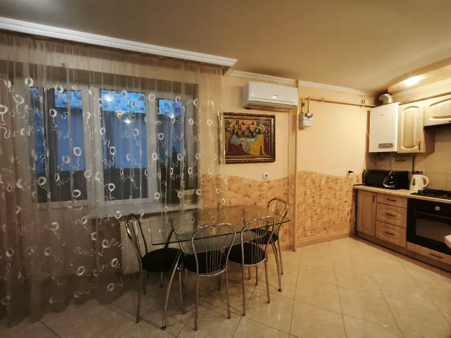 Оренда 1к Квартира 40 кв.м Петра Лінтура 6 Ужгород - фото 2