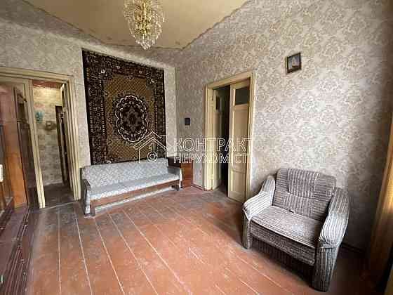 Продаж Квартира 4-кімнатна, 2/3 поверх на вул. Молочна Kharkiv