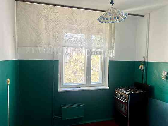 Продаж Квартира 3-кімнатна, 4/5 поверх на Синьоозерна вул., д. 4-А Київ