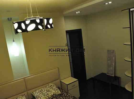 Продаж двокімнатної квартири студії по вул. Феодосійська 3В. Код об'єкта: 21144934 Київ