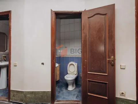 Здається    Чернівці Вокзальна (Гагаріна Юрія) вулиця Чернівці - фото 4