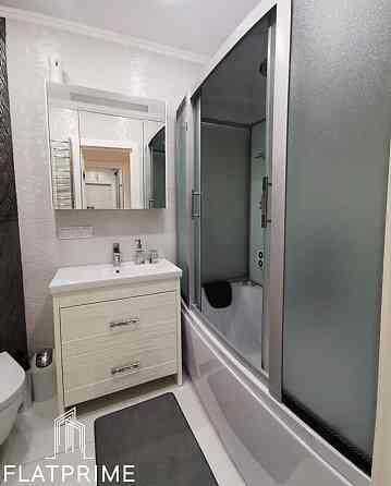 Продаж Квартира 3-кімнатна, 20/26 поверх на Юлії Здановської вул., д. 36В Kiev