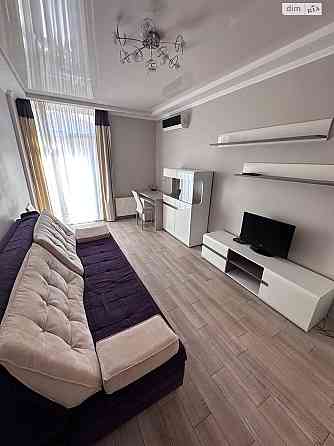 Оренда Квартира 1-кімнатна, 6/10 поверх на вул. Регенераторна, 4 Киев