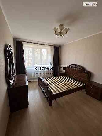 Продаж 2 кімнатної квартири м. Чернігівська Київ