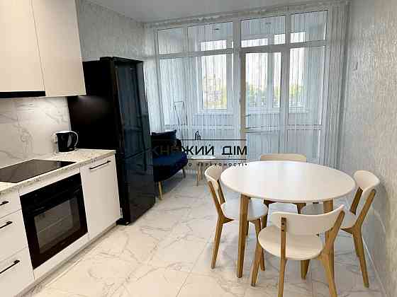 Оренда Квартира 1-кімнатна, 7/25 поверх на вул. Сверстюка Євгена Kiev