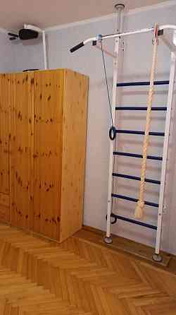 Оренда Квартира 3-кімнатна, 14/15 поверх на ул. Вишняковская, 6а Київ