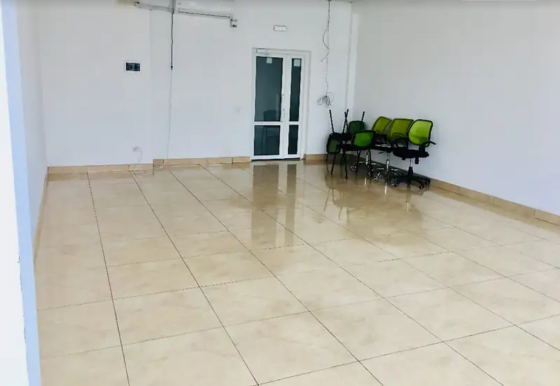 Продаж офісного приміщення 31 кв.м. на 6 поверсі в торгово-офісному центрі на вул. Торговиця, Тернопіль