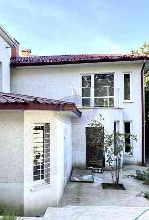 Продаж 2-поверховий Будинок з ділянкою 2 сот 135 кв.м 4 кімн. на Толбухіна вул. Одесса