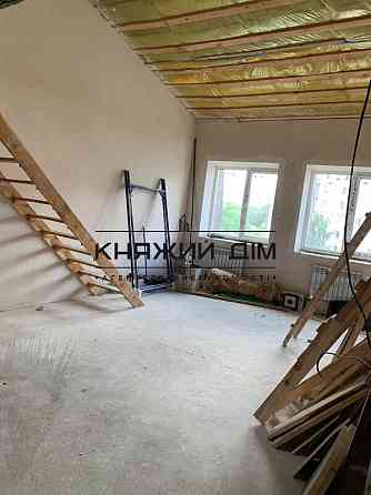 Отличная просторная однокомнатная двухуровневая квартира на Оболоне.Код: 21133173 Киев